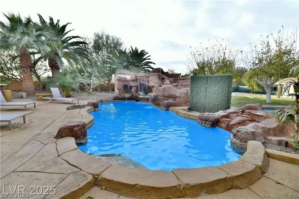 $1,395,000 | 2926 East Eldorado Lane, Las Vegas, NV 89120