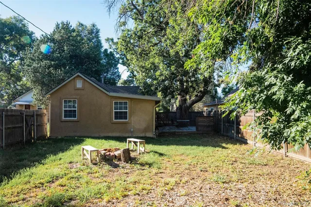 $2,000 | 620 East Willamette Avenue, Colorado Springs, CO 80903