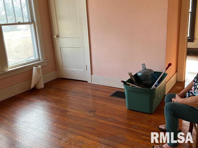 2810 East Keys Avenue Springfield, IL 62702 - Photo 8 of 15