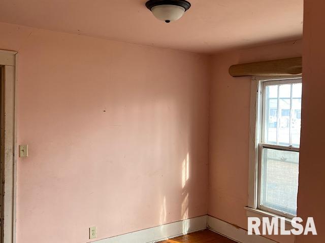 2810 East Keys Avenue Springfield, IL 62702 - Photo 9 of 15