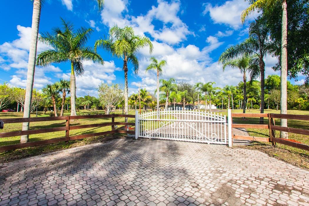 16784 Randolph Siding Road Jupiter, FL 33478 - Photo 6 of 42 Gate