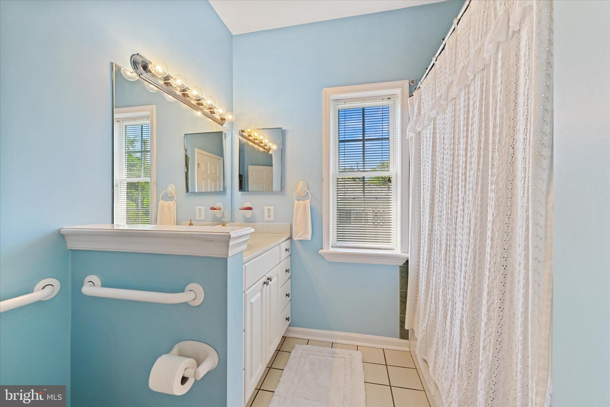 8108 Ridgely Oak Road Parkville, MD 21234 - Photo 18 of 29