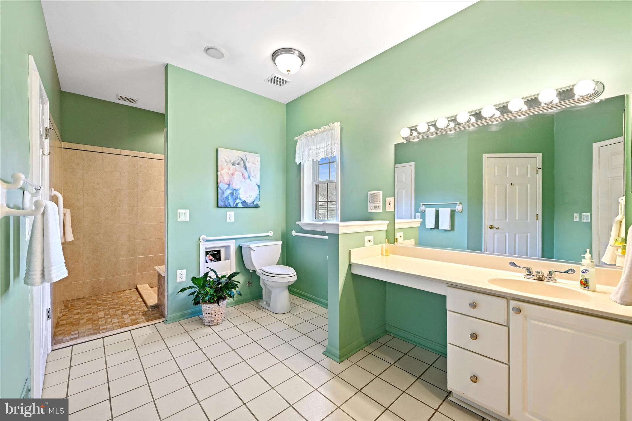 8108 Ridgely Oak Road Parkville, MD 21234 - Photo 21 of 29
