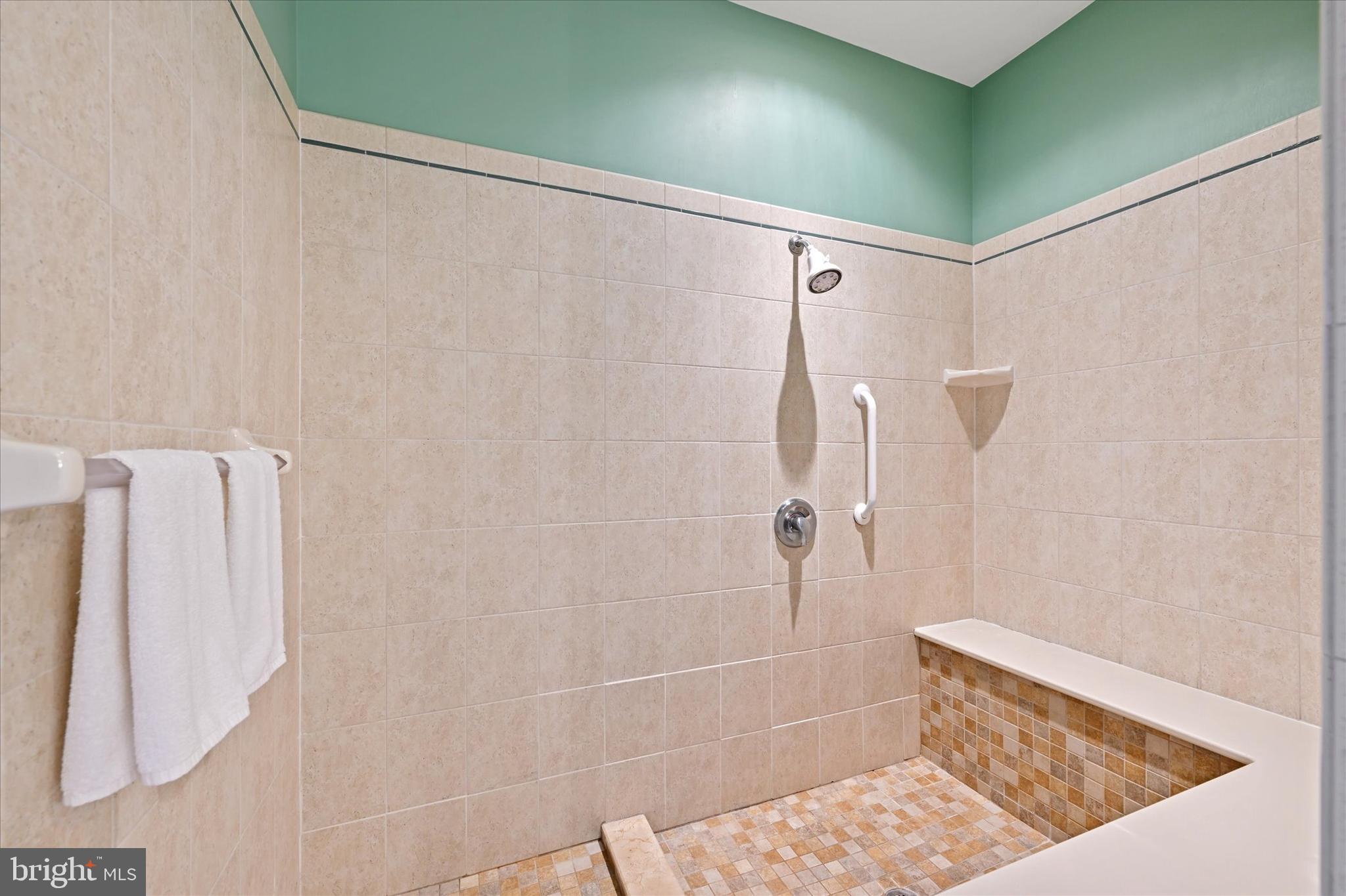 8108 Ridgely Oak Road Parkville, MD 21234 - Photo 22 of 29