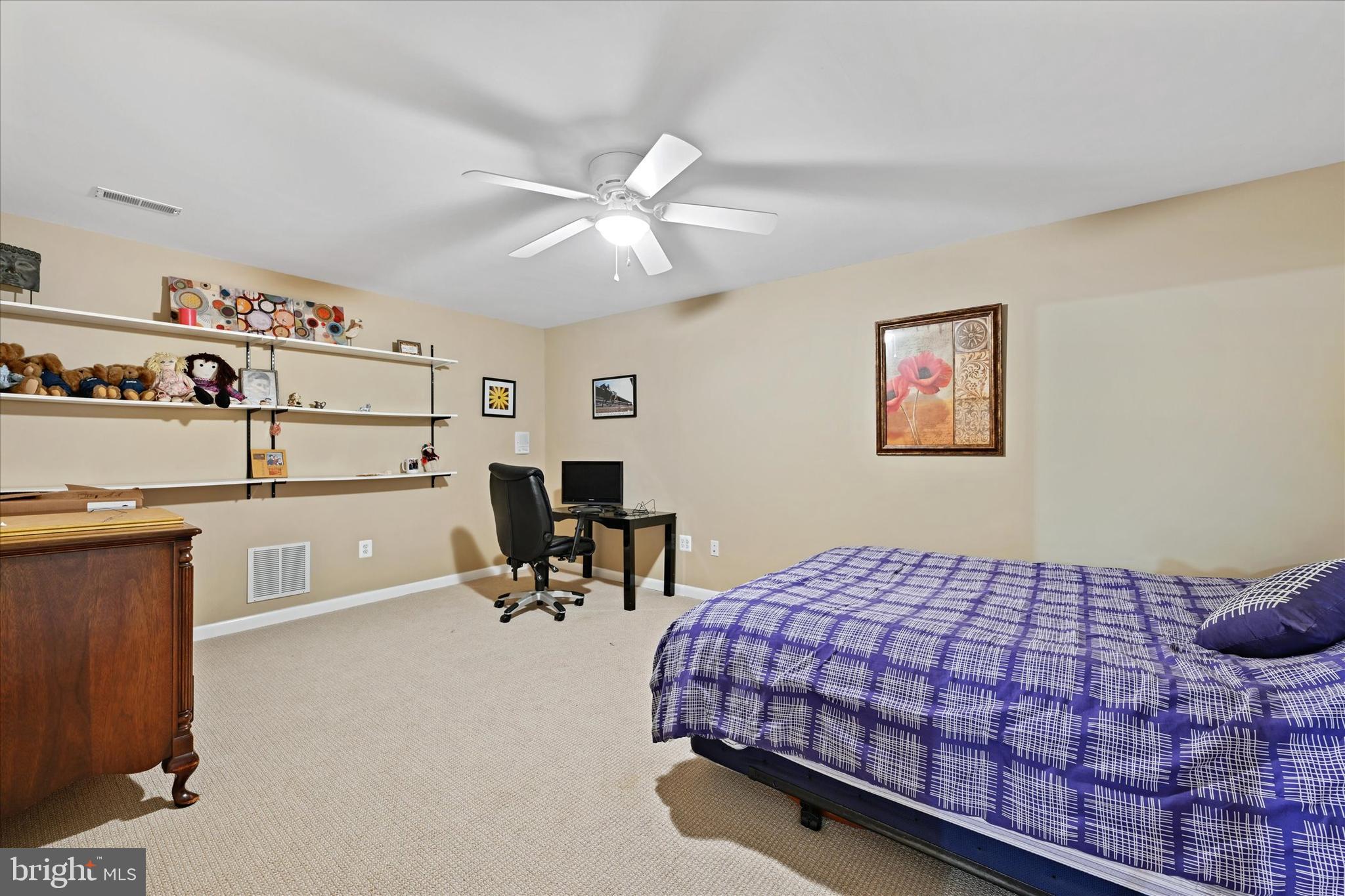 8108 Ridgely Oak Road Parkville, MD 21234 - Photo 24 of 29