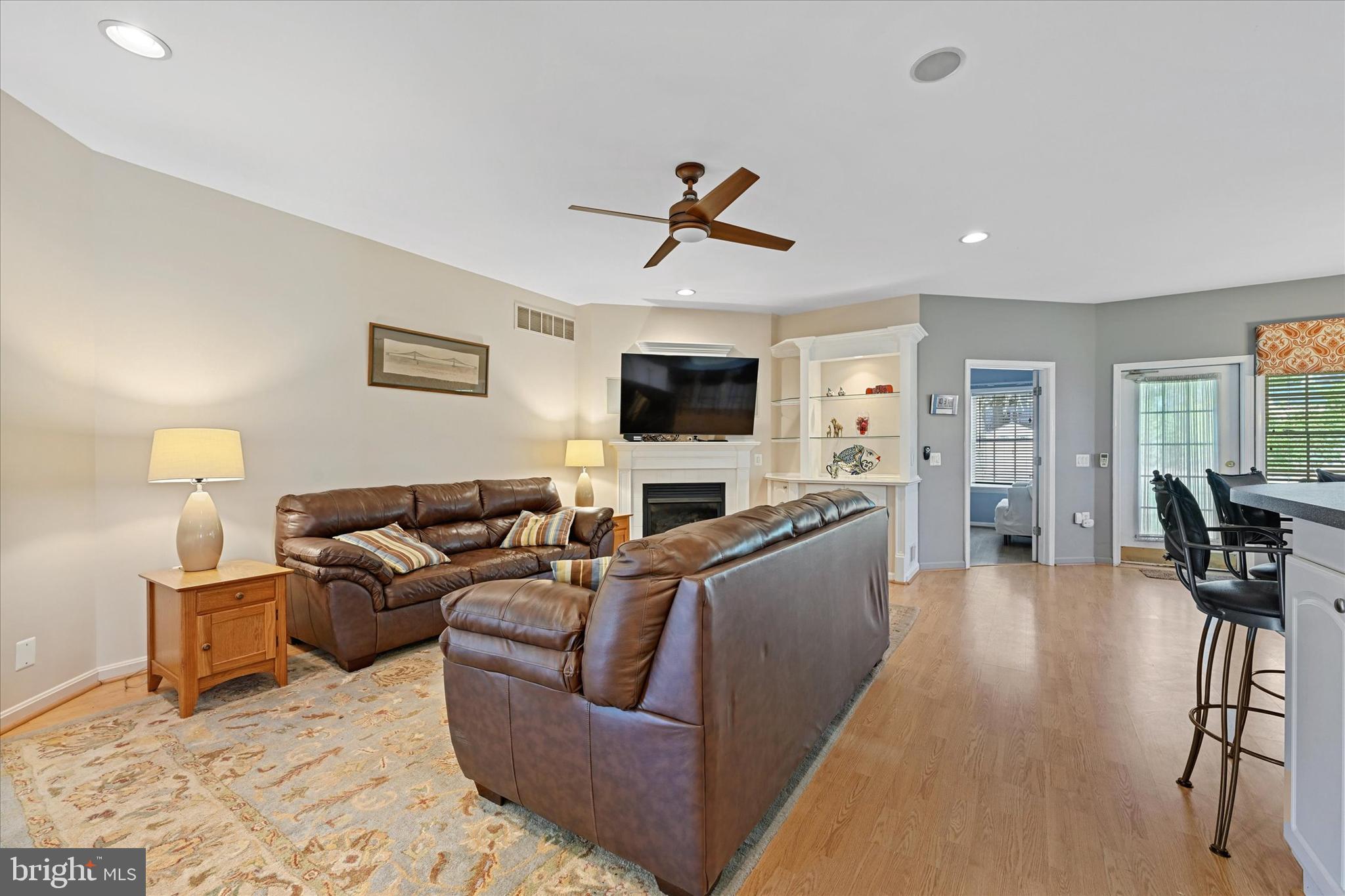 8108 Ridgely Oak Road Parkville, MD 21234 - Photo 5 of 29