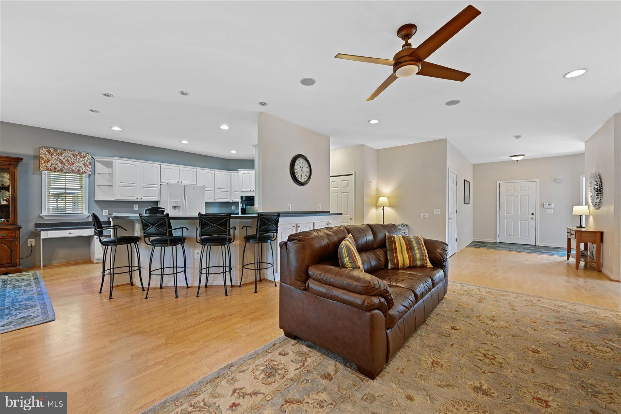 8108 Ridgely Oak Road Parkville, MD 21234 - Photo 7 of 29