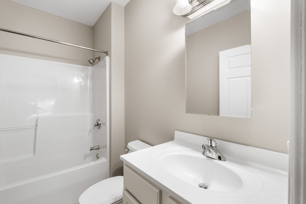 180 Chickering Road, Unit 110C North Andover, MA 01845 - Photo 20 of 40 Gallery Image 20