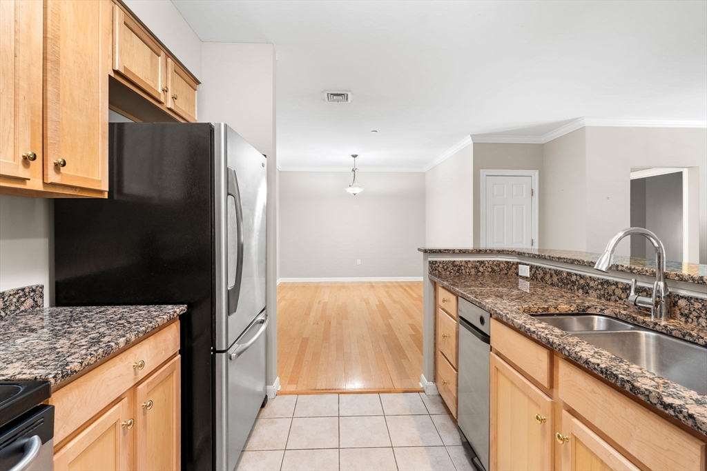180 Chickering Road, Unit 110C North Andover, MA 01845 - Photo 3 of 40 Gallery Image 3