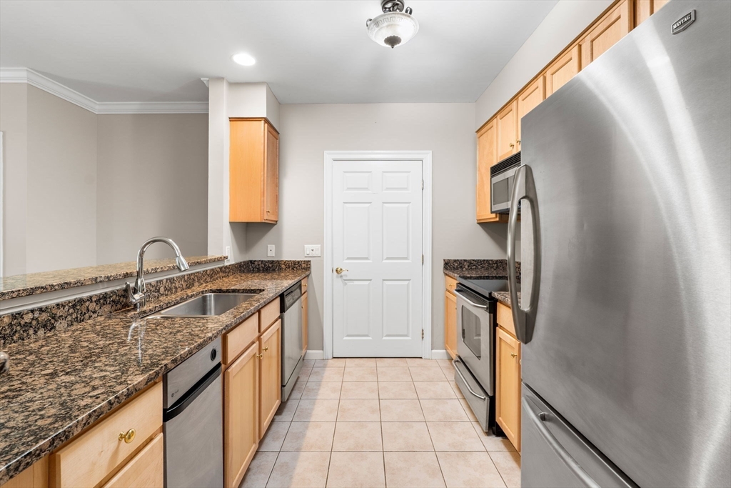 180 Chickering Road, Unit 110C North Andover, MA 01845 - Photo 4 of 40 Gallery Image 4