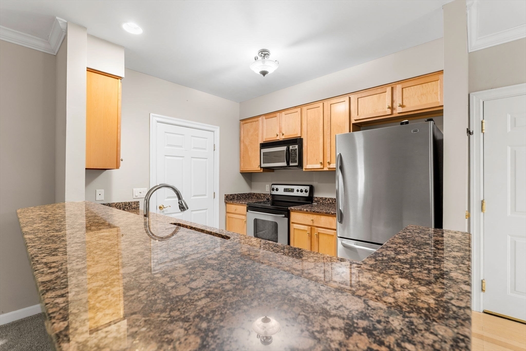 180 Chickering Road, Unit 110C North Andover, MA 01845 - Photo 5 of 40 Gallery Image 5