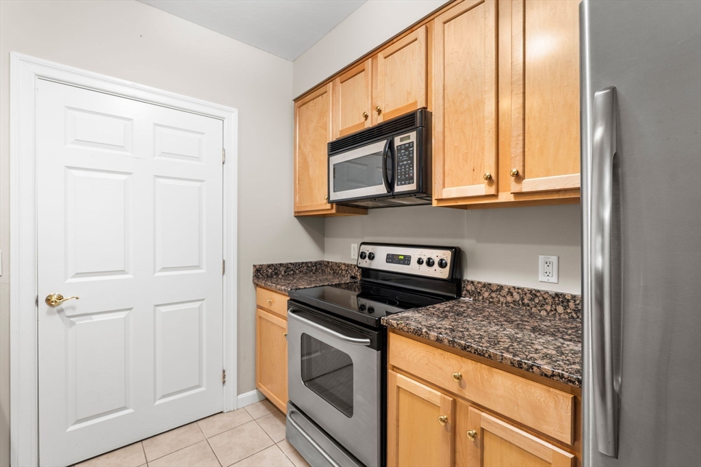 180 Chickering Road, Unit 110C North Andover, MA 01845 - Photo 7 of 40 Gallery Image 7
