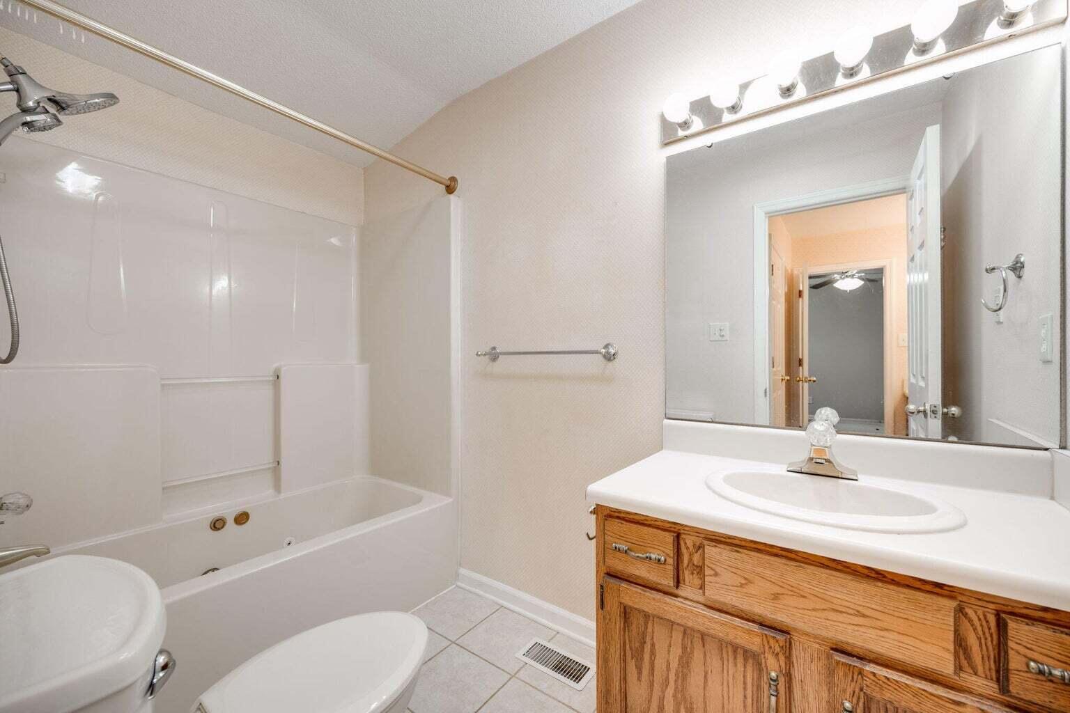 176 Hunters Run Circle Northwest Cleveland, TN 37312 - Photo 10 of 22 20240710154903647706000000-o