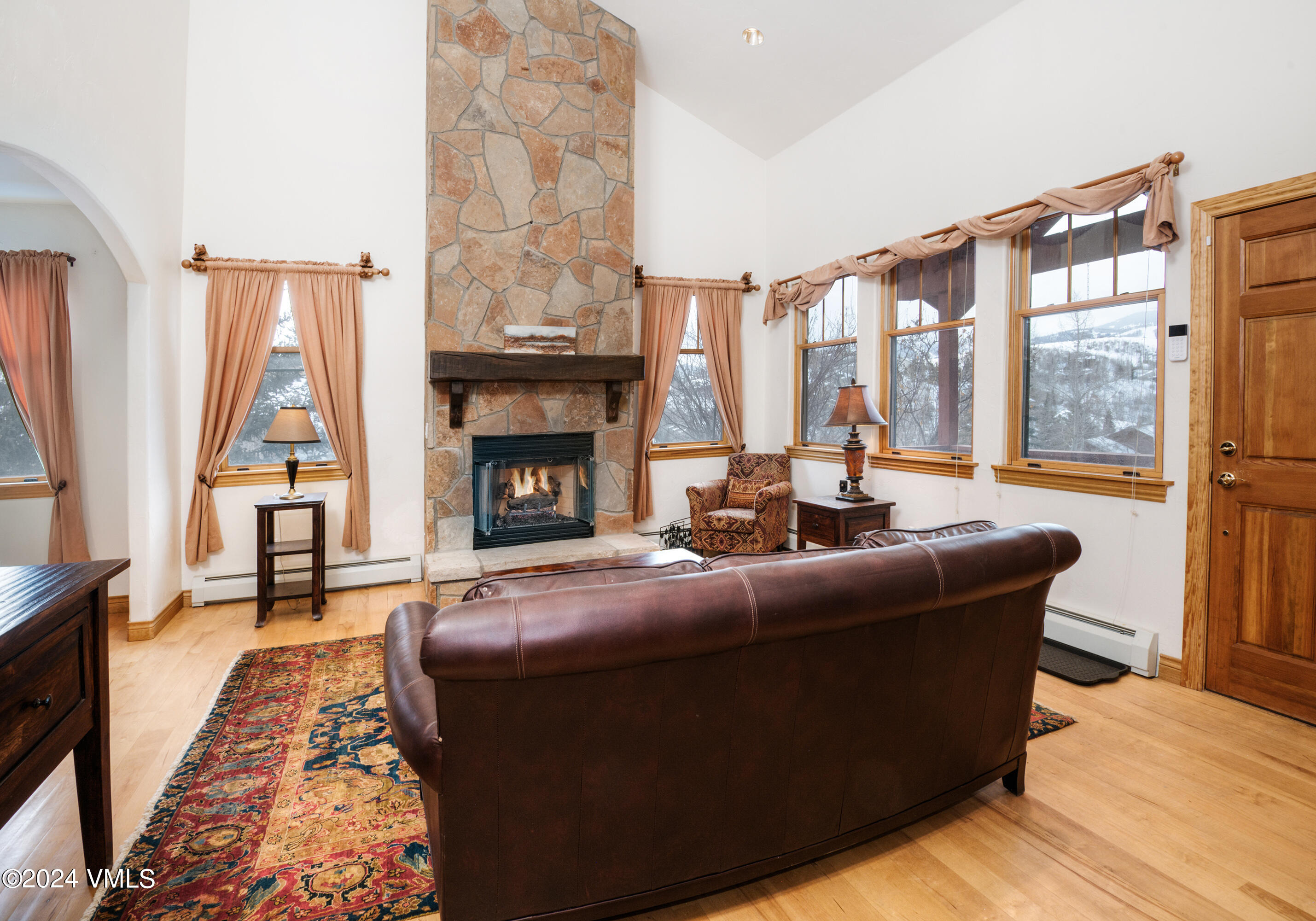 2550 Old Trail Road, Unit B Avon, CO 81620 - Photo 5 of 50 2550-OldTrlRd-MLS_04