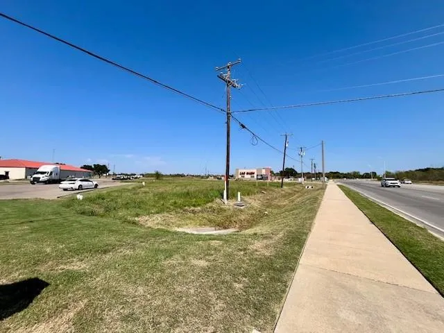 $783,420 | 105 Tejas Drive, Terrell, TX 75160