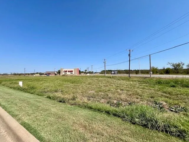 $783,420 | 105 Tejas Drive, Terrell, TX 75160