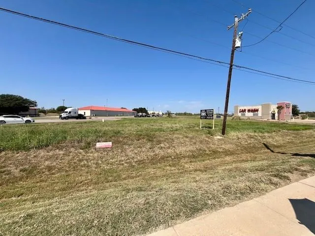 $783,420 | 105 Tejas Drive, Terrell, TX 75160