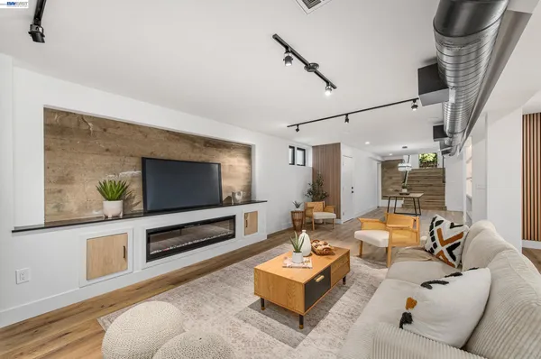 $1,895,000 | 4073 Stanley Boulevard, Pleasanton, CA 94566