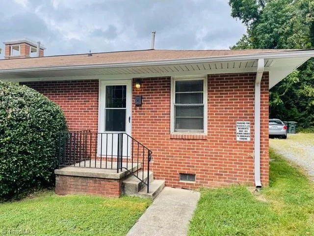 $850 | 217 McIver Street, Unit E, Greensboro, NC 27403