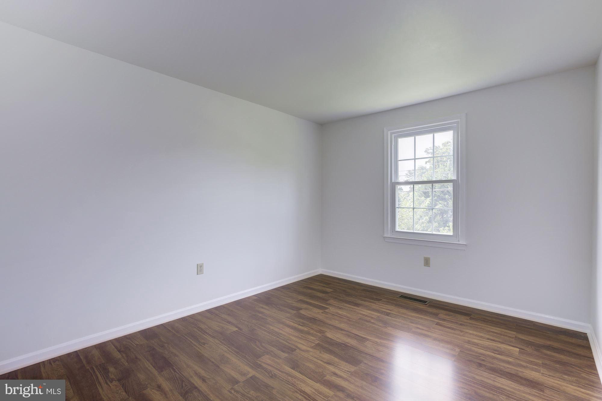 11501 Clopper Road Gaithersburg, MD 20878 - Photo 20 of 30 Bedroom