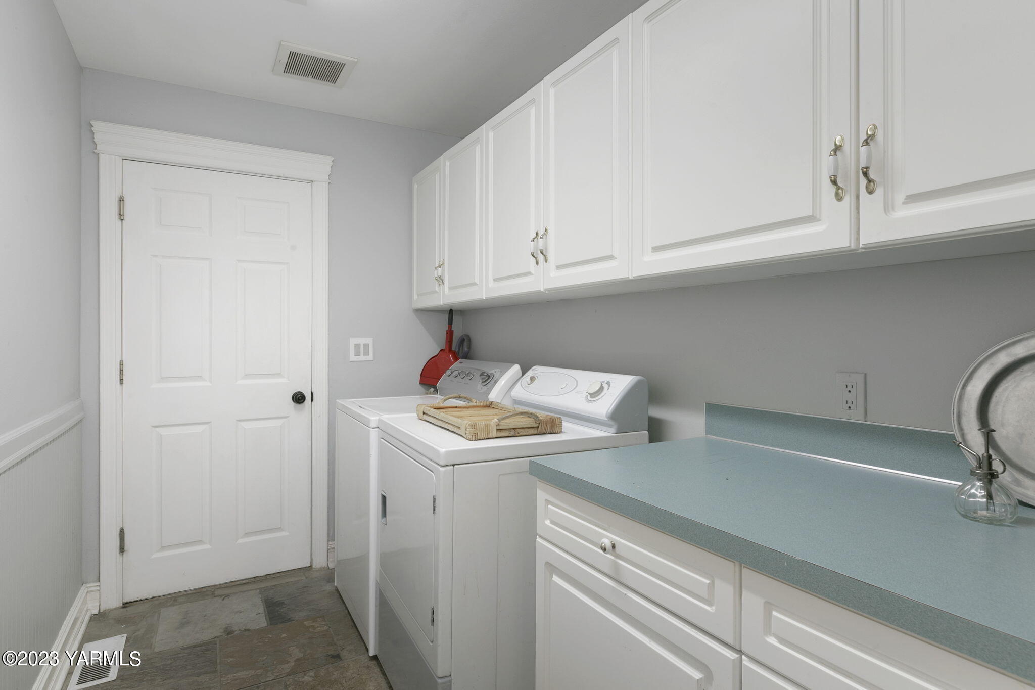 11521 Marble Extension Yakima, WA 98908 - Photo 24 of 40 a utility room with a sink