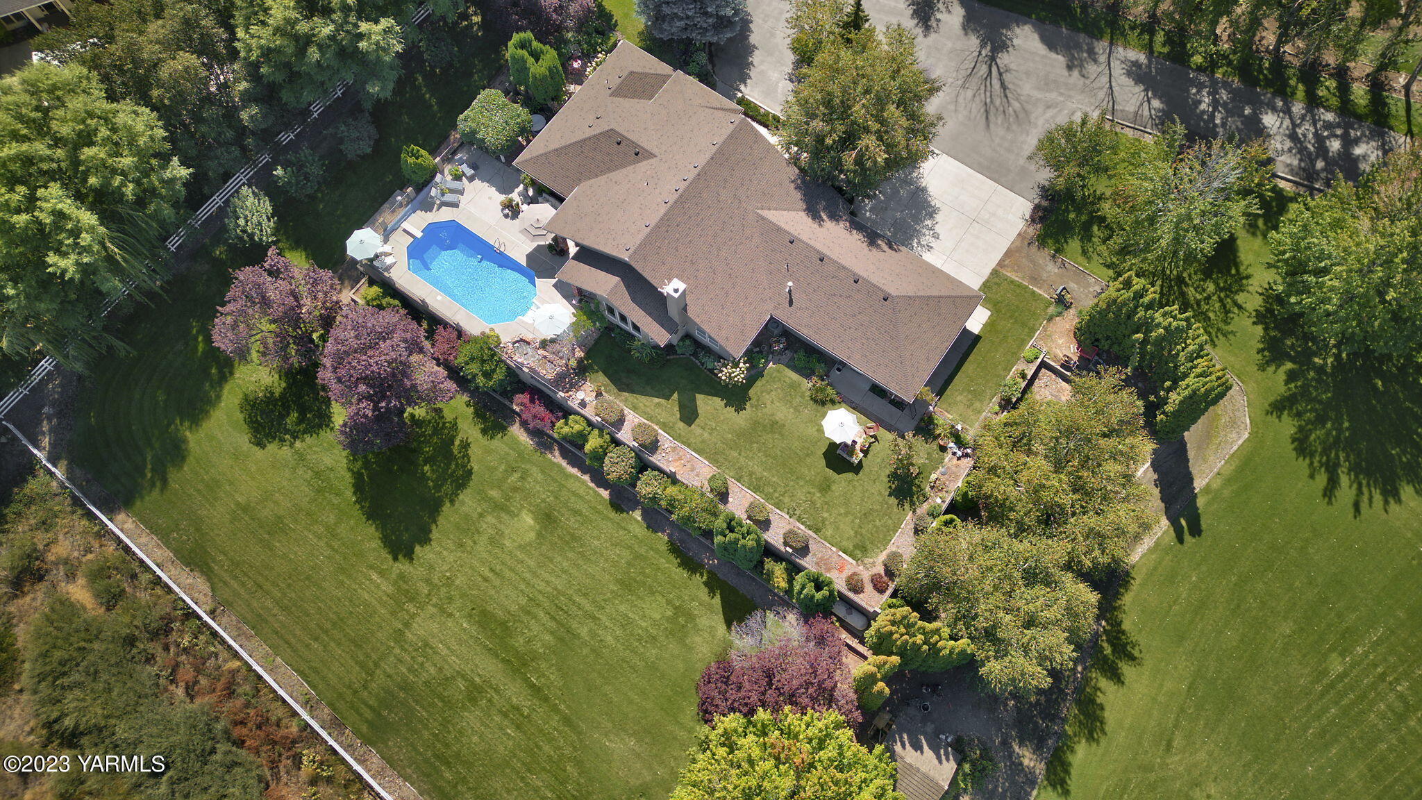 11521 Marble Extension Yakima, WA 98908 - Photo 37 of 40 aerial view of a house with a yard