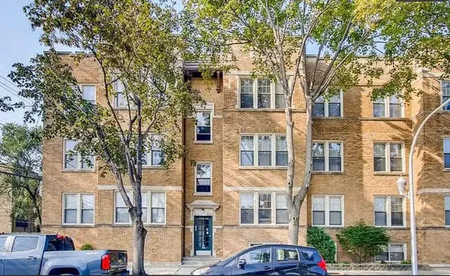 $235,000 | 2306 West Jarvis Avenue, Unit 3, Chicago, IL 60645