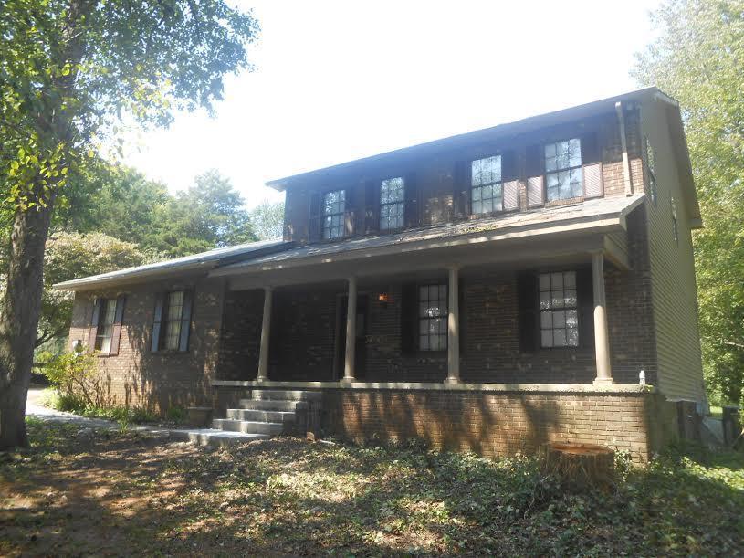 304 Bluff Pointe Road Harriman, TN 37748 - Photo 1 of 8 front