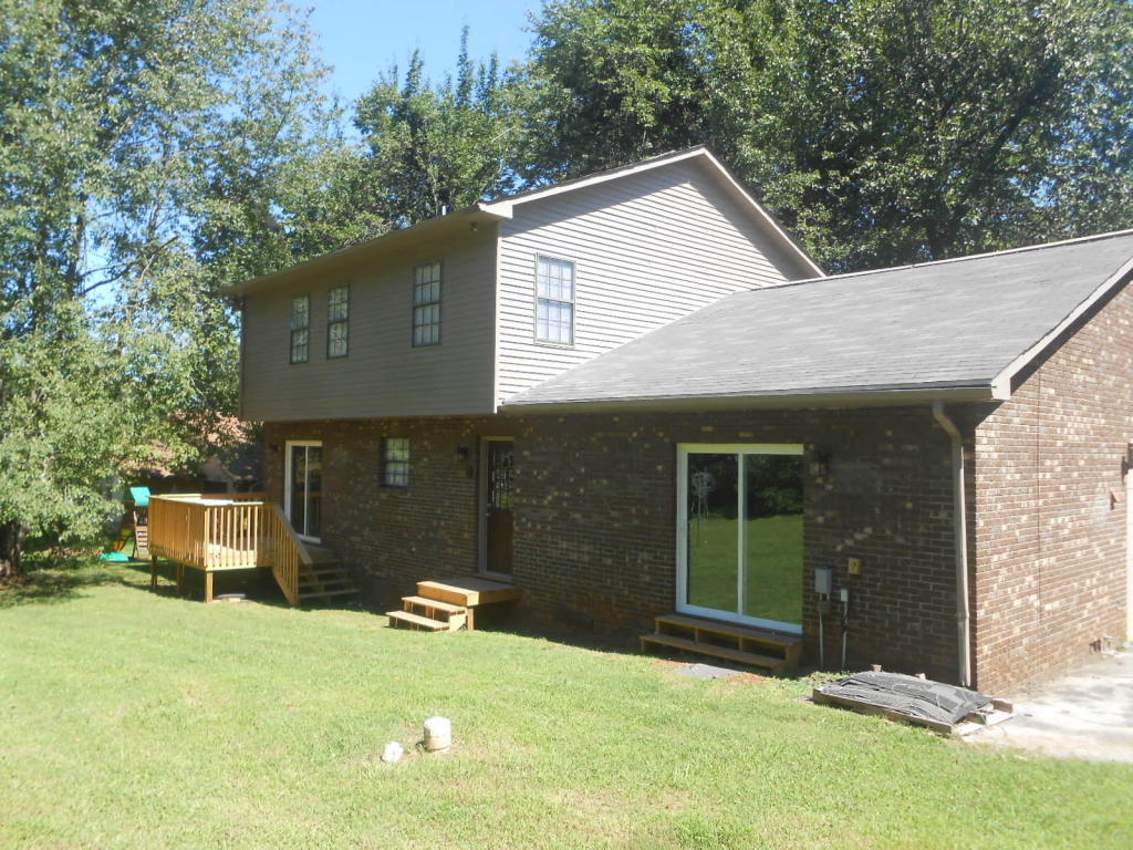 304 Bluff Pointe Road Harriman, TN 37748 - Photo 8 of 8 rear
