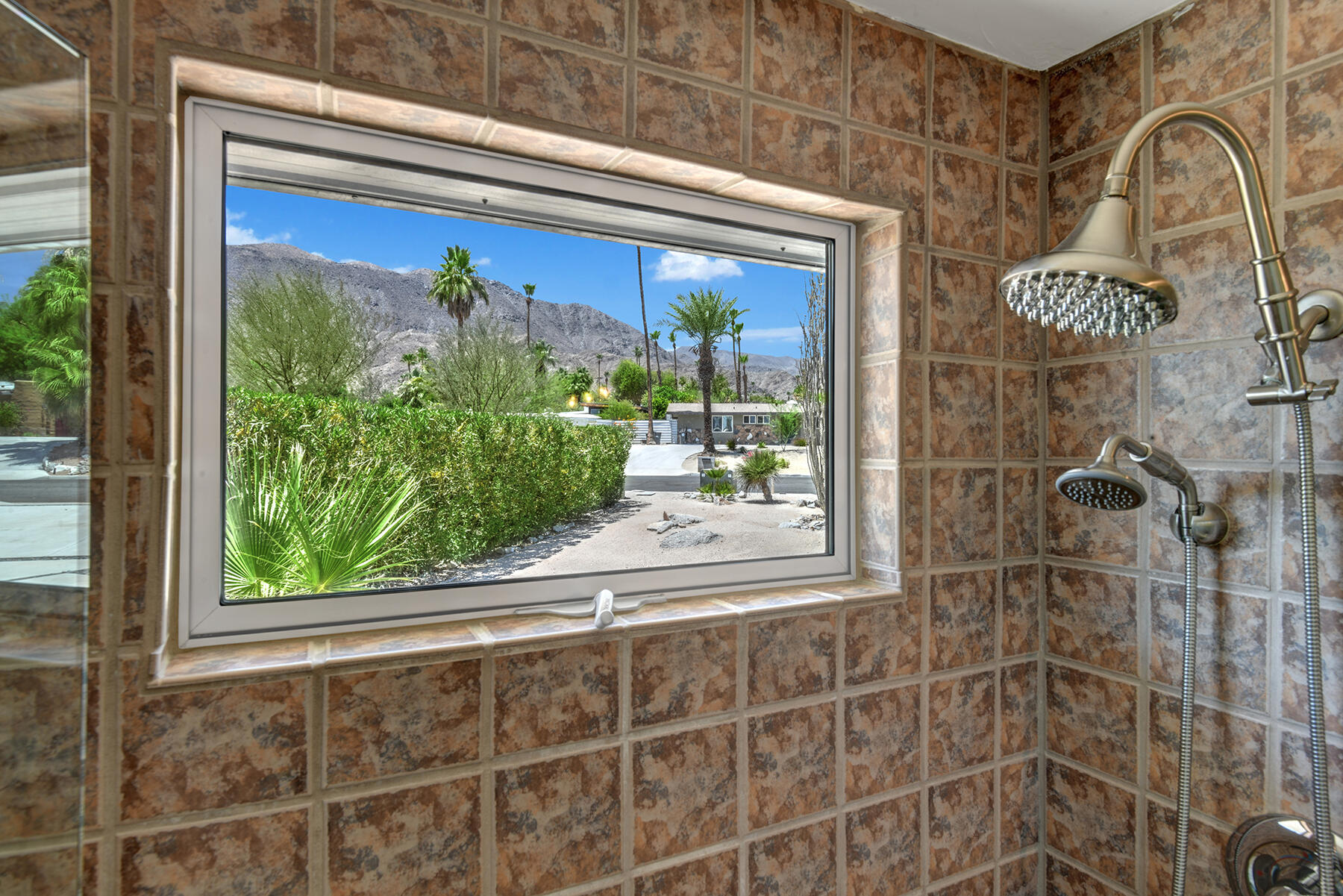 71704 Tunis Road Rancho Mirage, CA 92270 - Photo 22 of 47 a view of a window