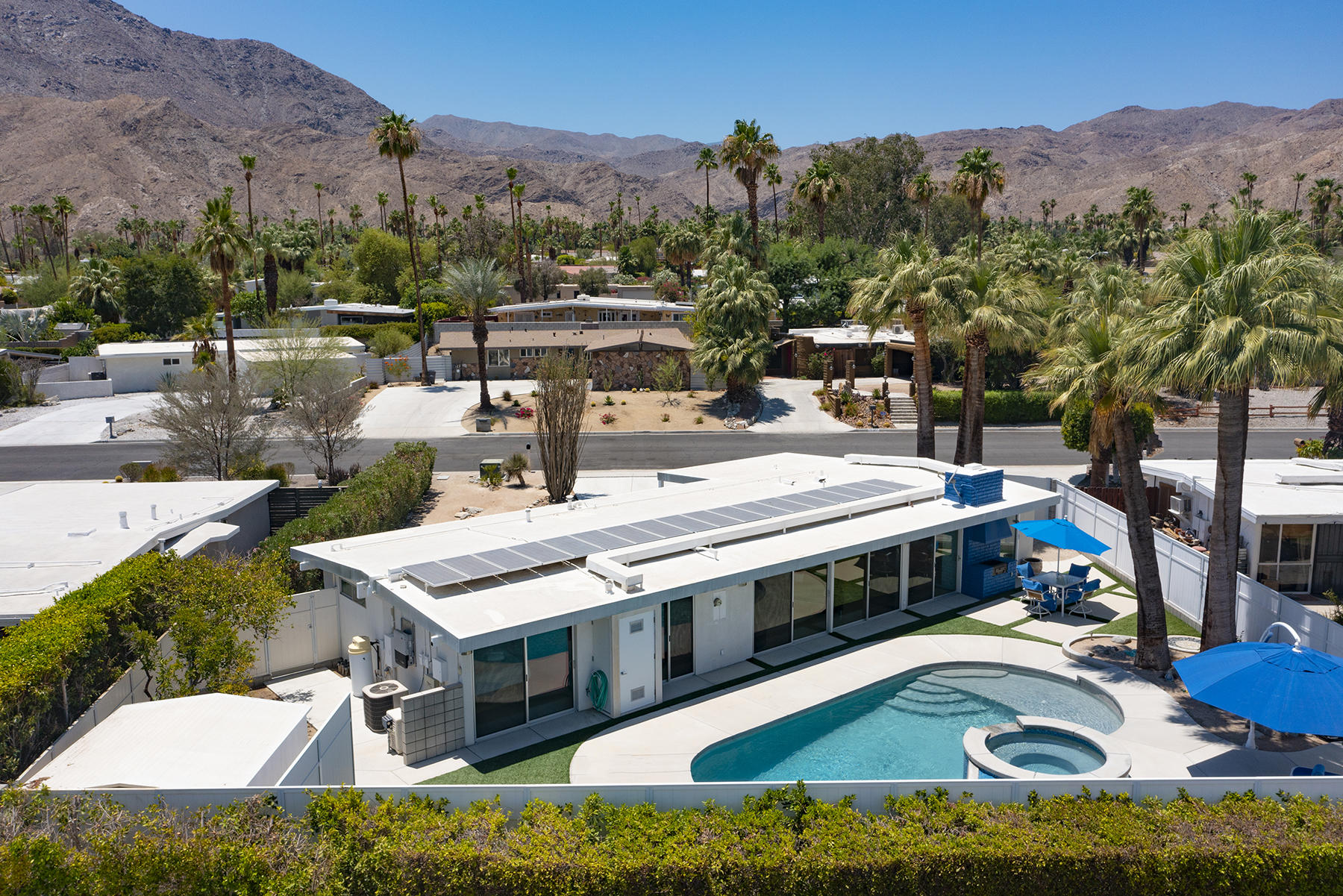 71704 Tunis Road Rancho Mirage, CA 92270 - Photo 46 of 47 a aerial view of a house with a big yard