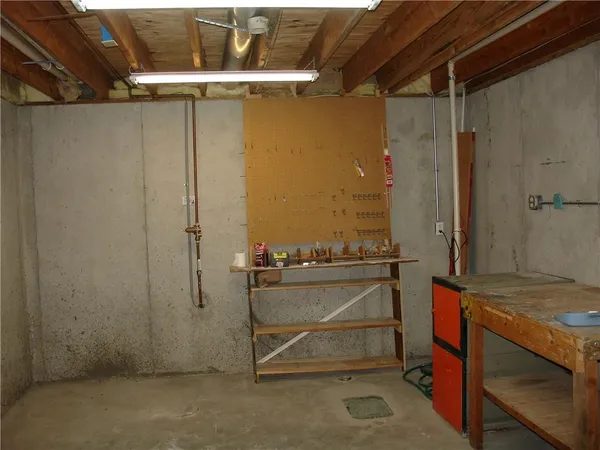 $330,000 | 17205 East 44th St Court South, Independence, MO 64055