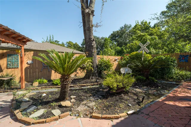 $309,000 | 2003 Richvale Lane, Houston, TX 77062