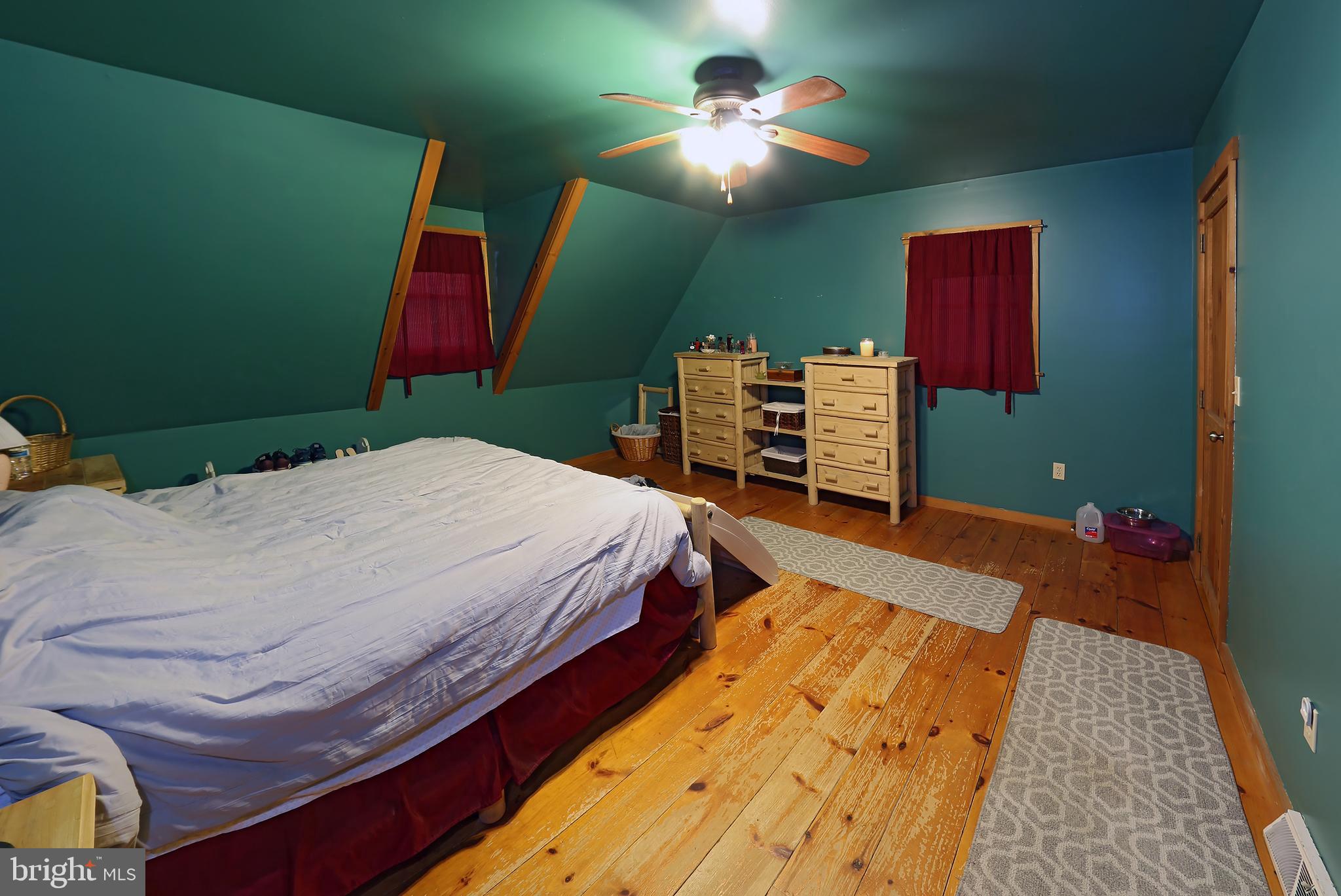 1093 Cider Press Road Manheim, PA 17545 - Photo 21 of 27 Primary Bedroom