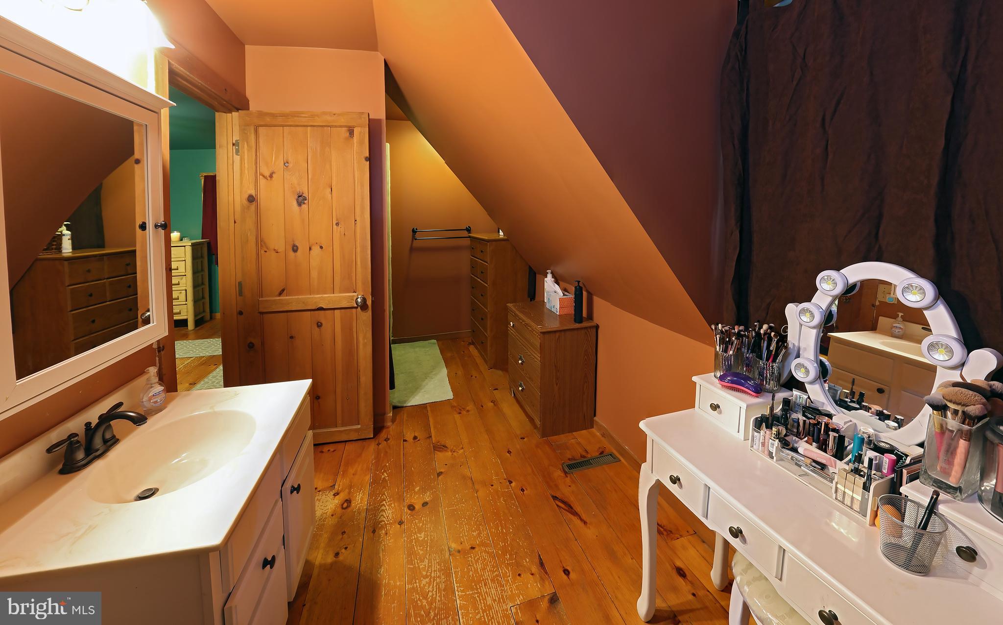 1093 Cider Press Road Manheim, PA 17545 - Photo 24 of 27 Full Bathroom