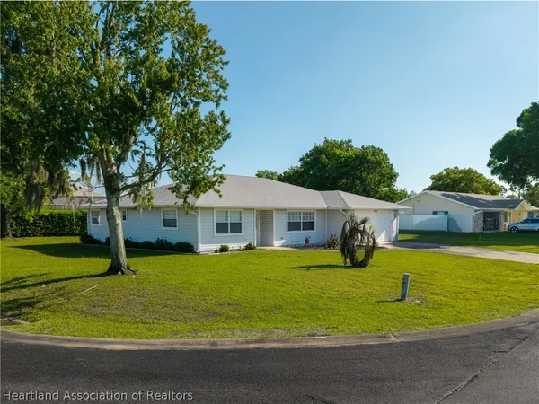 $2,195 | 3205 Monza Drive, Sebring, FL 33872