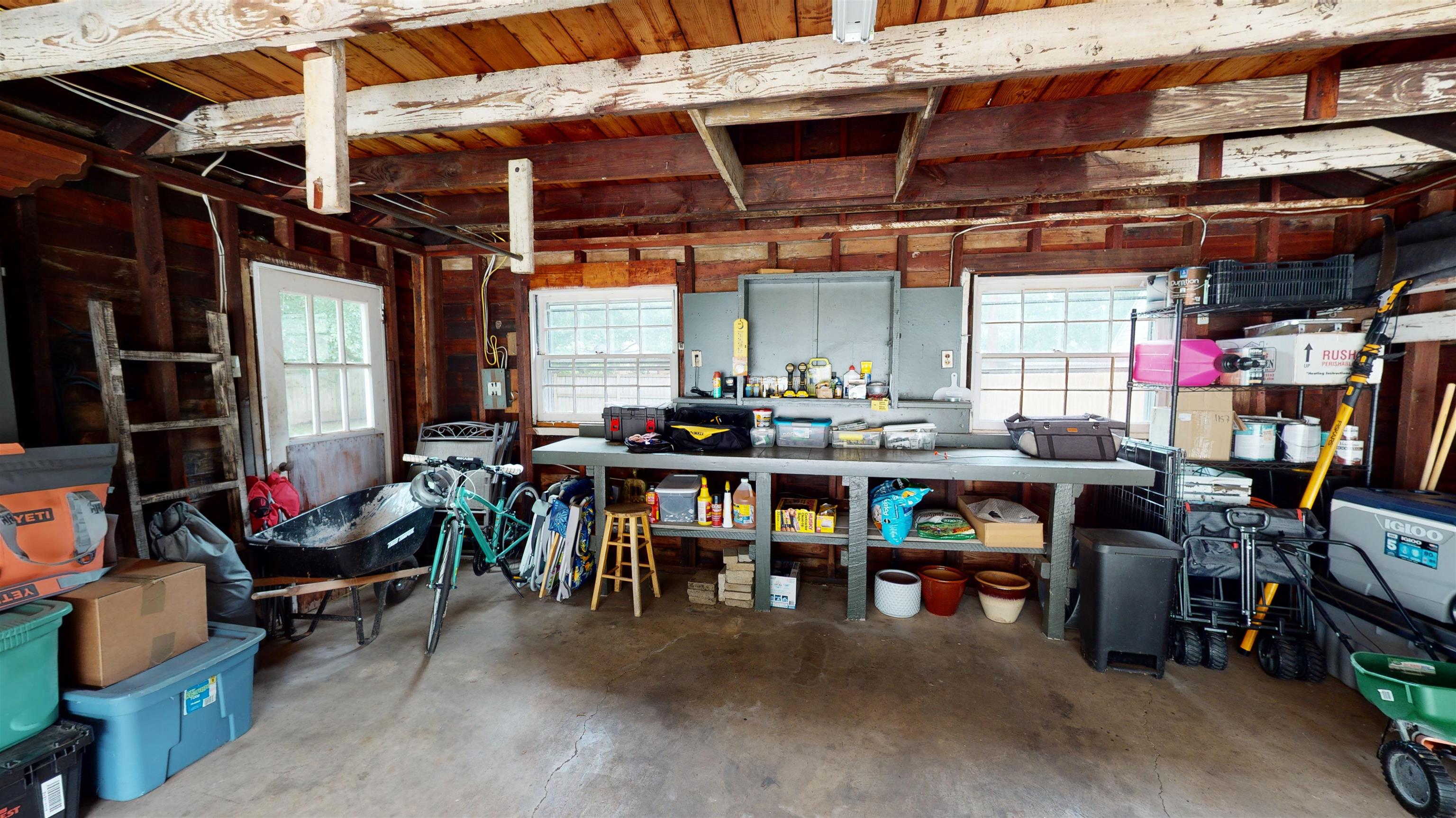 1157 Colonial Road Memphis, TN 38117 - Photo 23 of 25 a view of store room with window