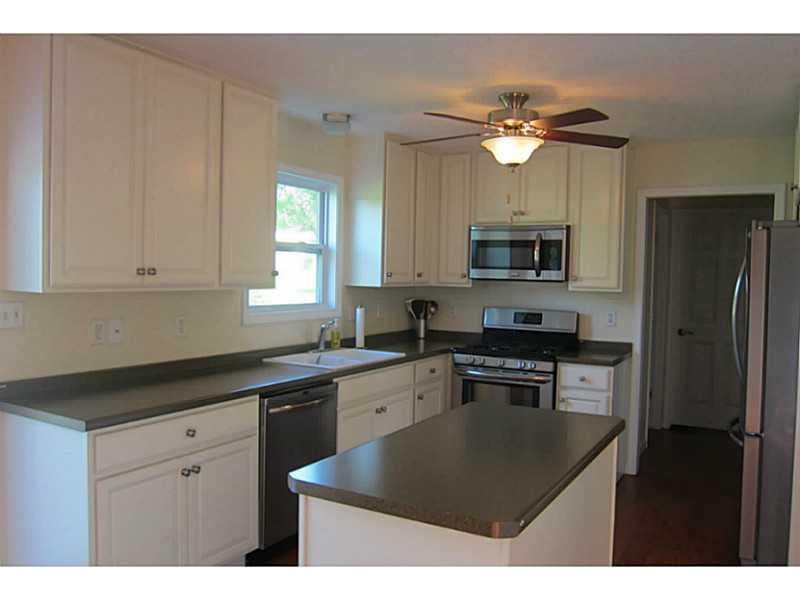 336 Strangford Road Blairsville, PA 15717 - Photo 6 of 10 Kitchen.