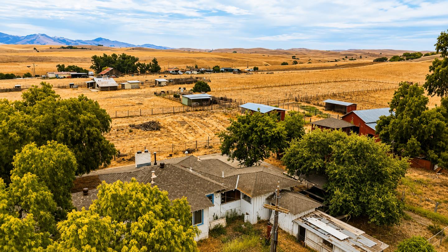 433 Mansfield Road Hollister, CA 95023 - Photo 46 of 49