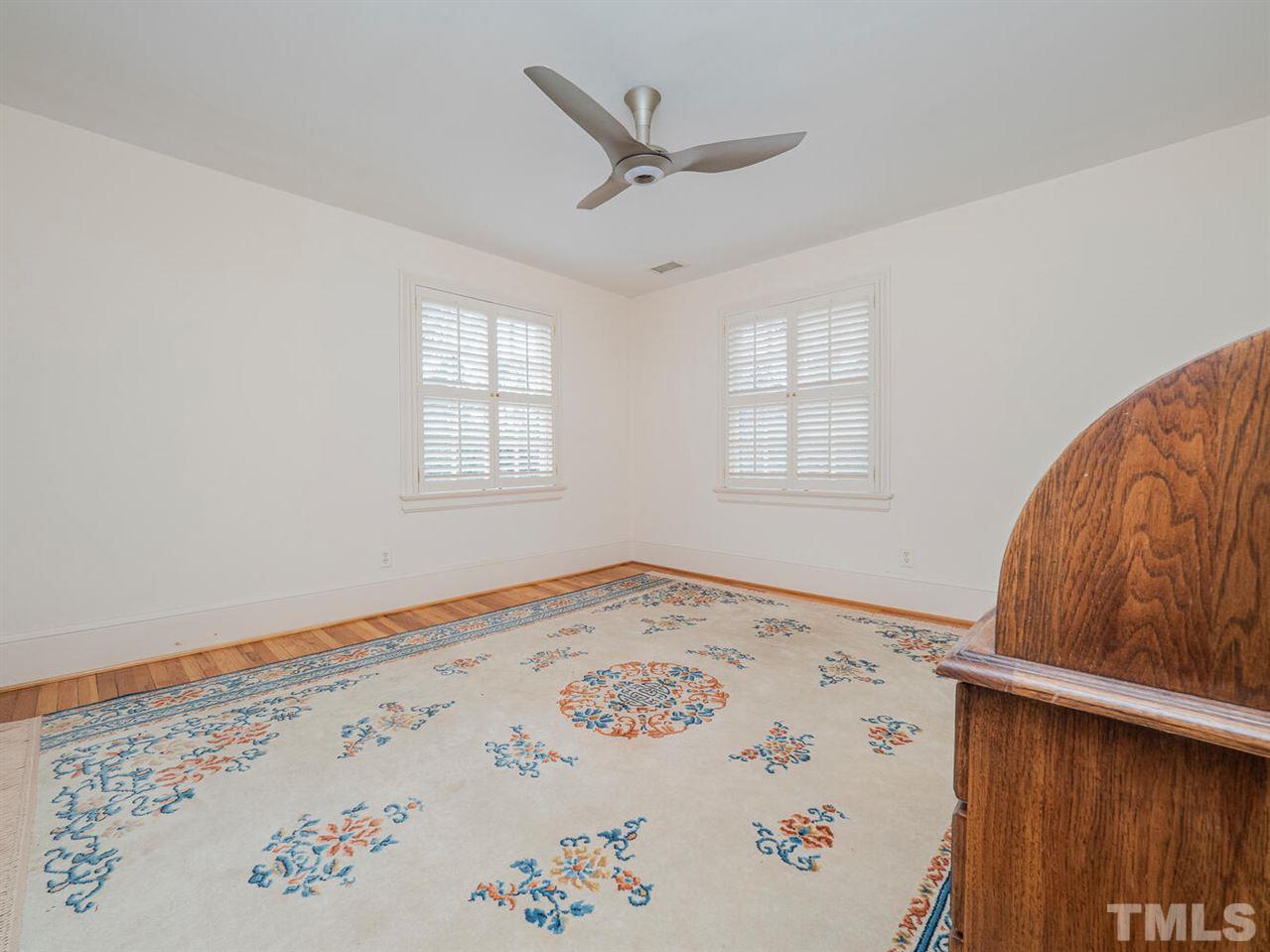 1811 Craig Street Raleigh, NC 27608 - Photo 18 of 28 a view of a livingroom with a window