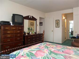 8922 Krewstown Road, Unit 319 Philadelphia, PA 19115 - Photo 6 of 7 Gallery Image 6