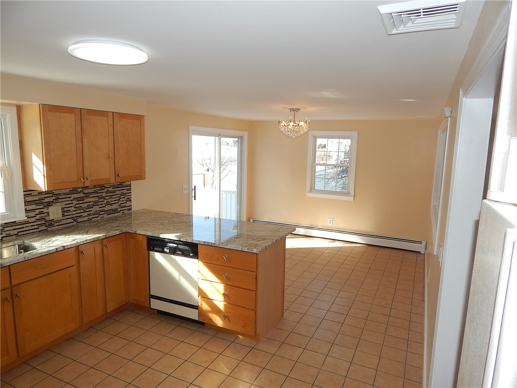 129 Vallette Street Cranston, RI 02920 - Photo 15 of 48