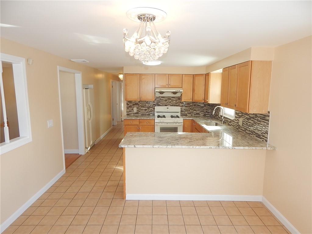 129 Vallette Street Cranston, RI 02920 - Photo 16 of 48