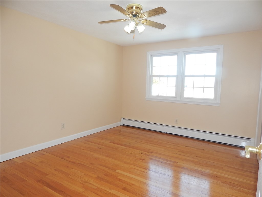 129 Vallette Street Cranston, RI 02920 - Photo 22 of 48