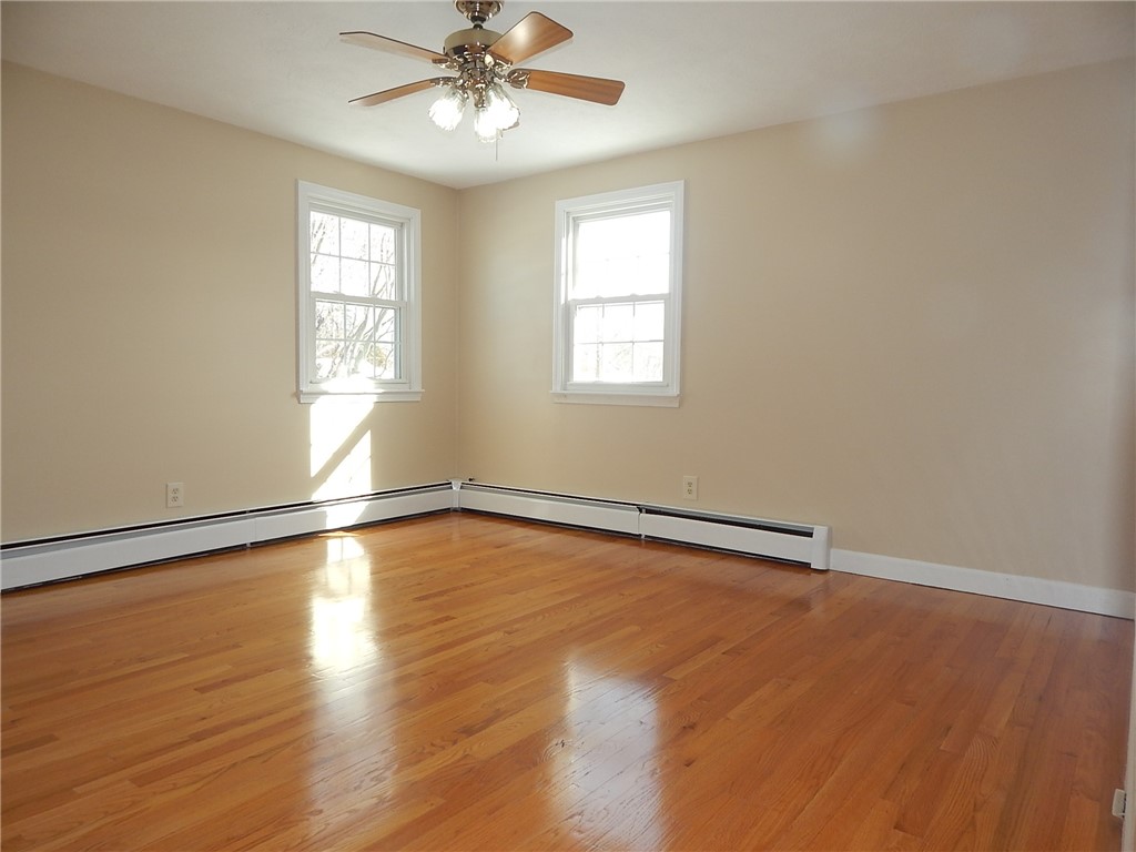 129 Vallette Street Cranston, RI 02920 - Photo 23 of 48