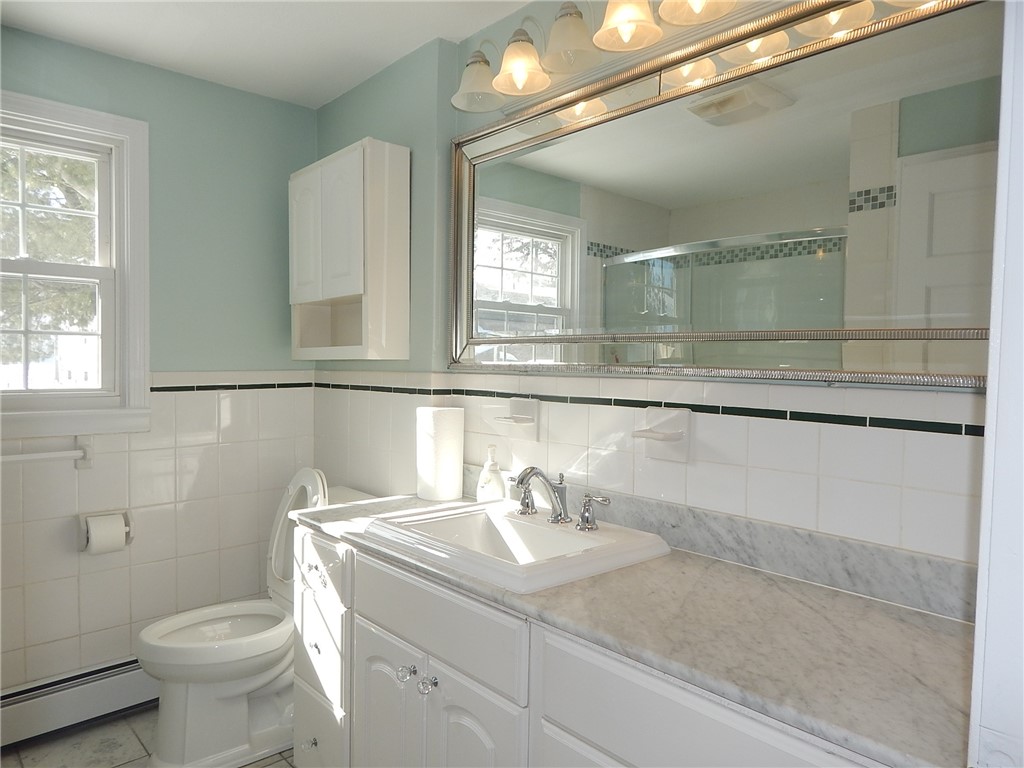 129 Vallette Street Cranston, RI 02920 - Photo 25 of 48