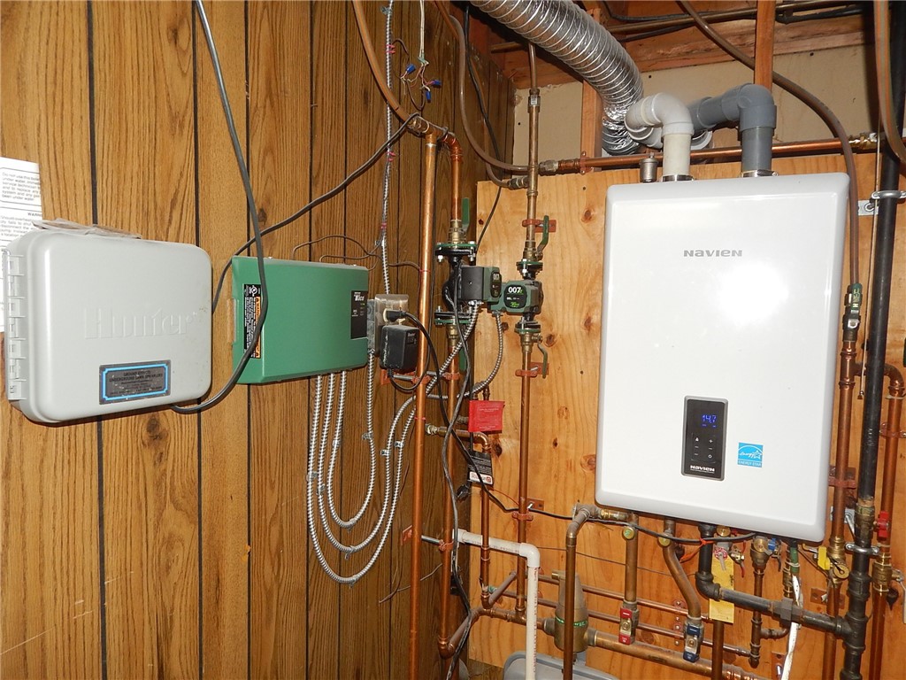 129 Vallette Street Cranston, RI 02920 - Photo 41 of 48