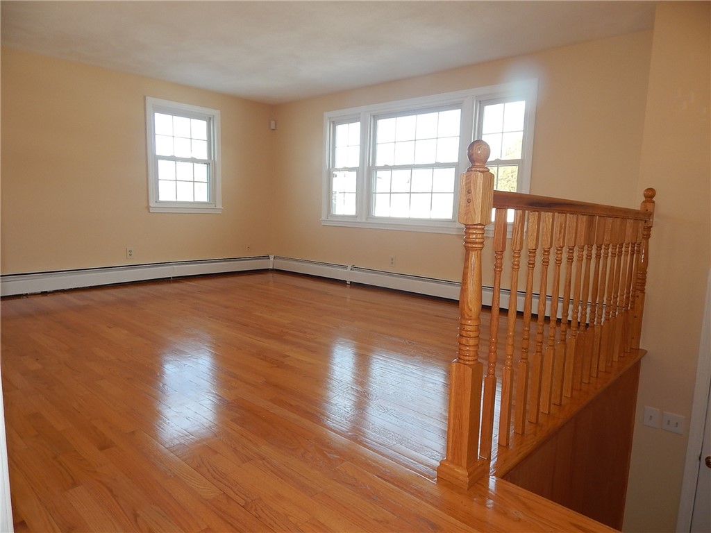 129 Vallette Street Cranston, RI 02920 - Photo 9 of 48