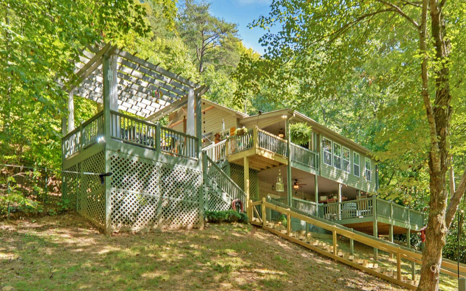 3111 Creekview Road Hiawassee, GA 30546 - Photo 1 of 56 Main View