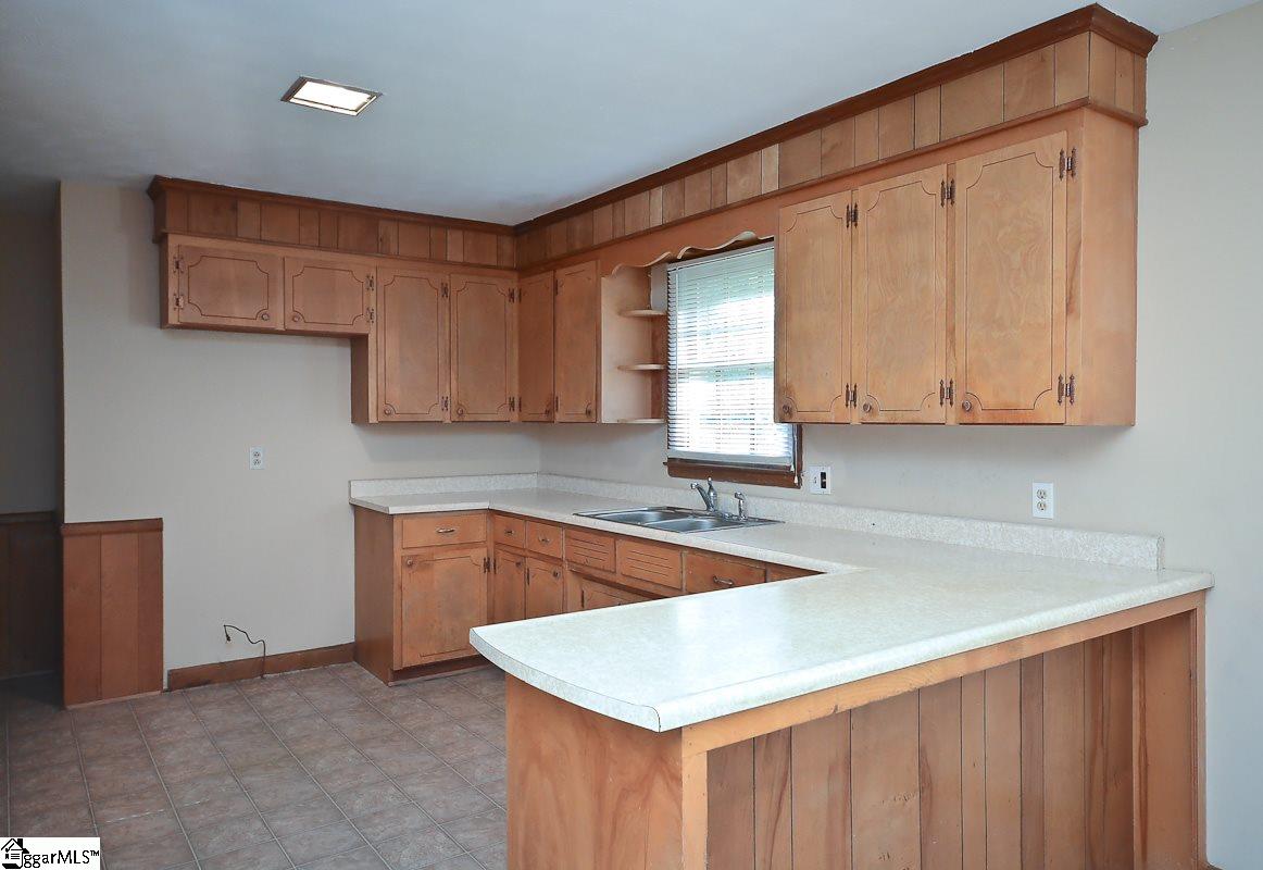 106 Wilson Road Greer, SC 29650 - Photo 6 of 22 Gallery Image 6
